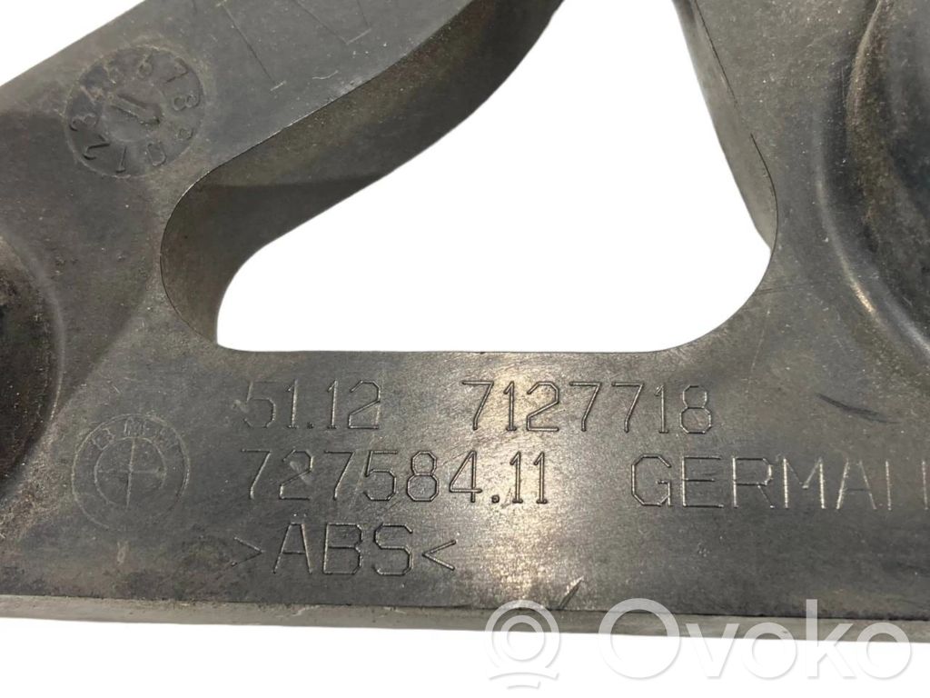 Aizmugurējā bufera montāžas kronšteins