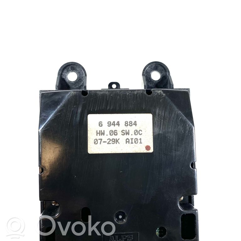 Multimedia controller