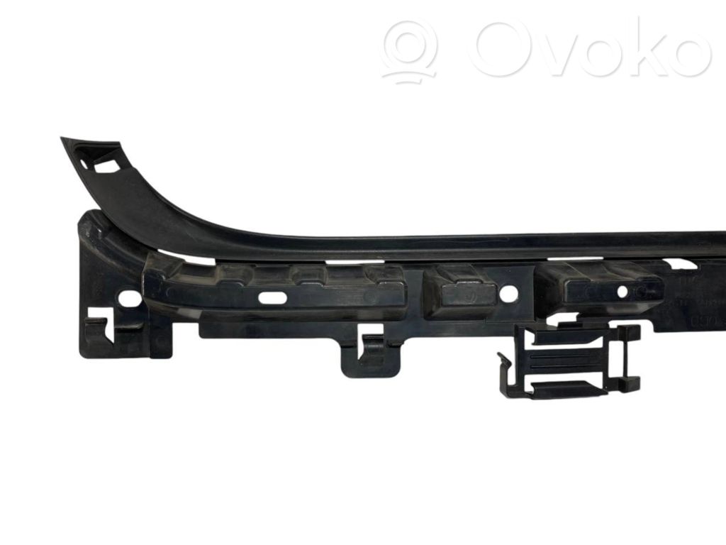 Rear bumper mounting bracket