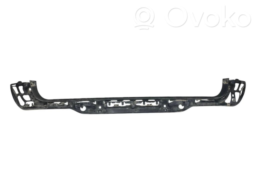 Rear bumper mounting bracket