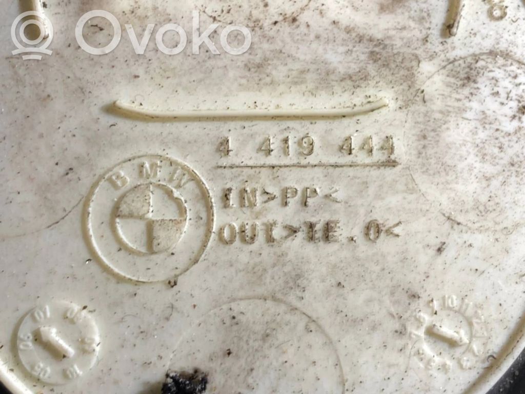 Трубка(ы) омывающей жидкости для переднего окна