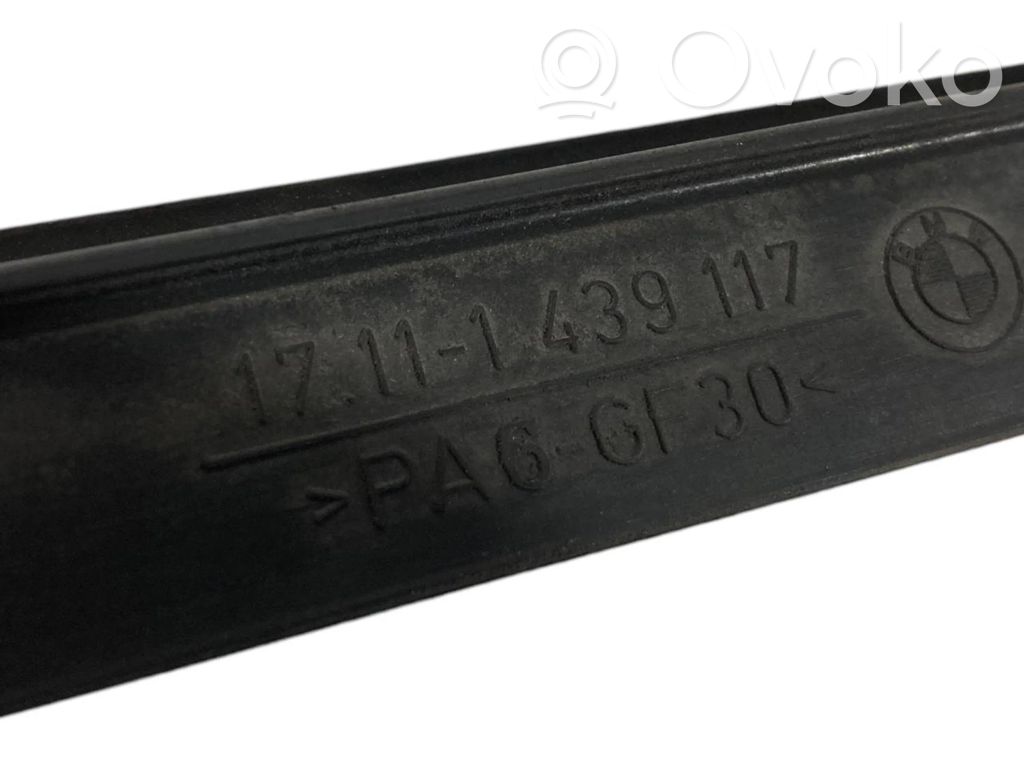 Radiatoru paneļa augšējā daļa (televizors)