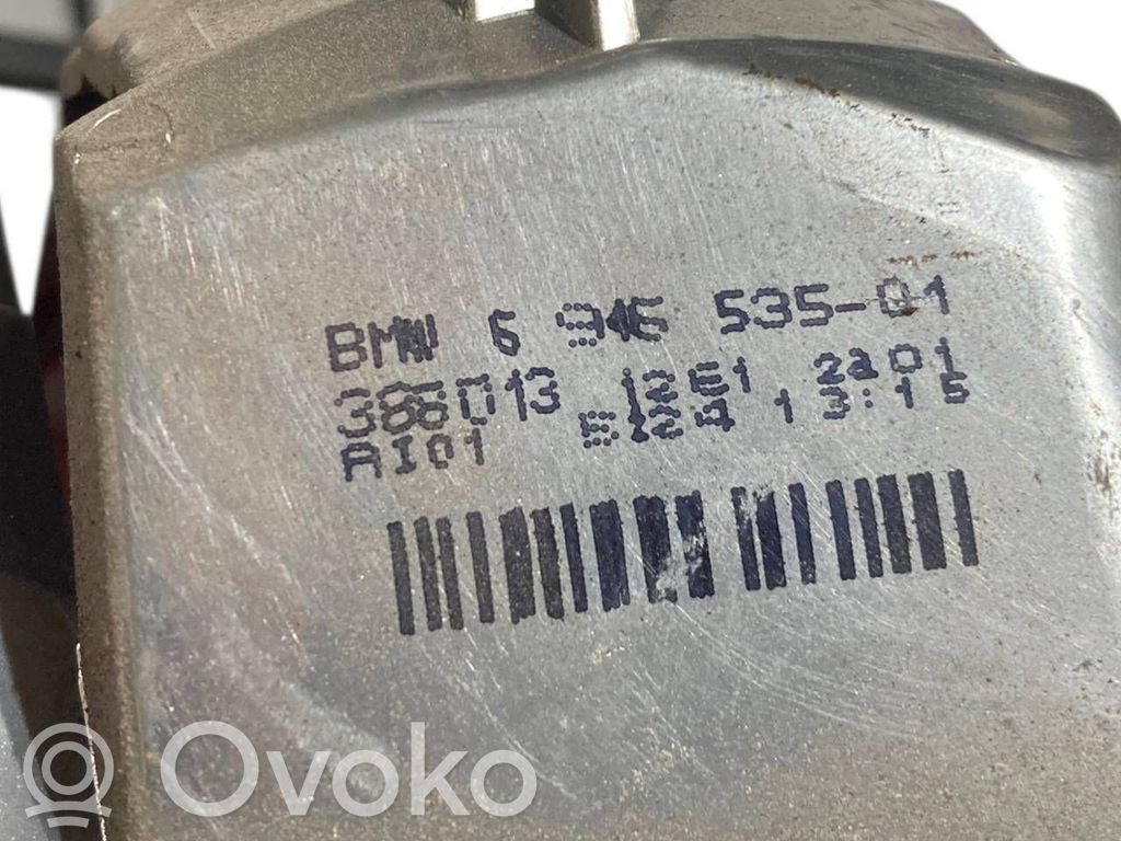 Aizmugurējais lukturis virsbūvē