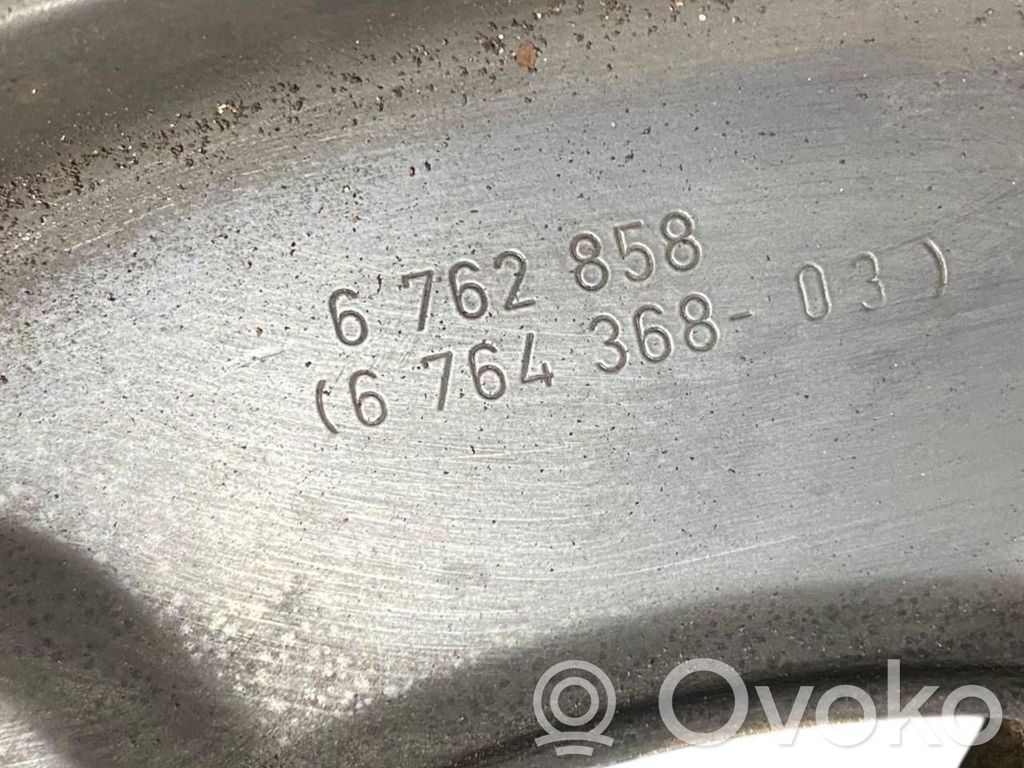 Aizmugurē riteņa rumbas vārpstas šarnīrs (stupica, capfa)