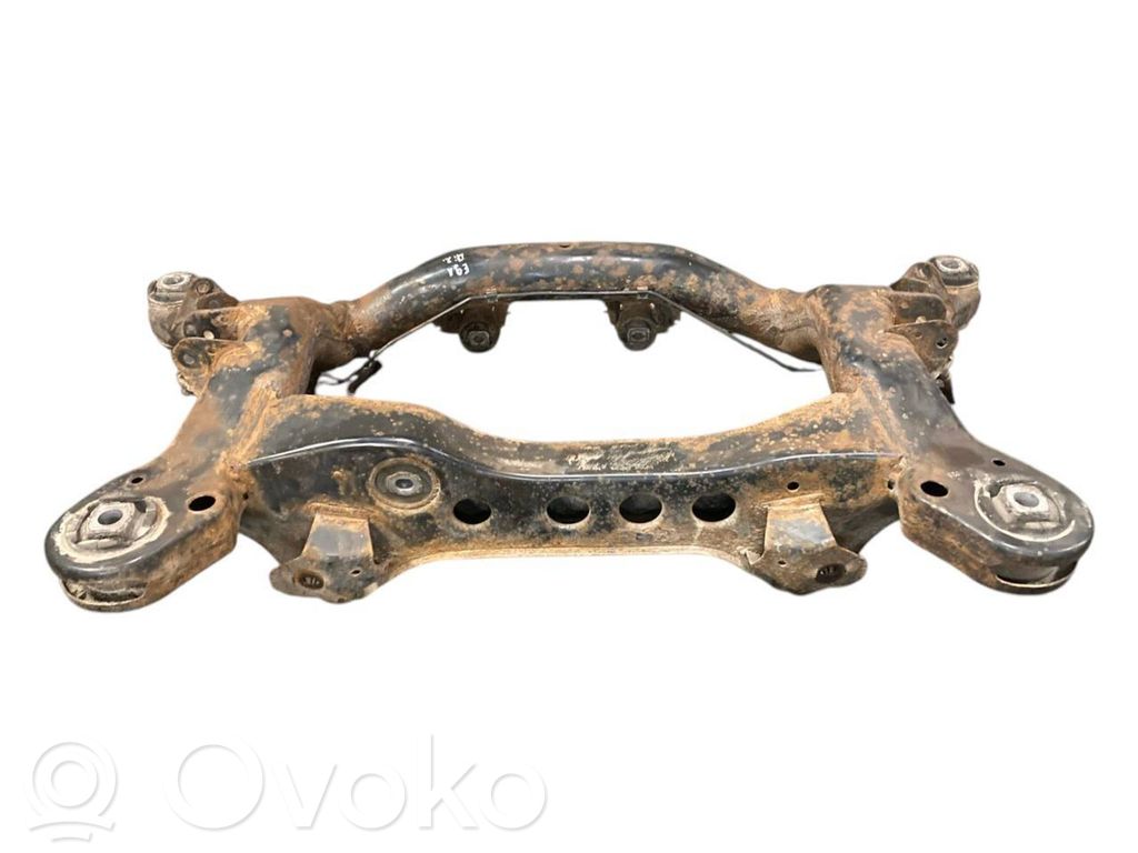 Pusrāmis aizmugurējais / priekšējais