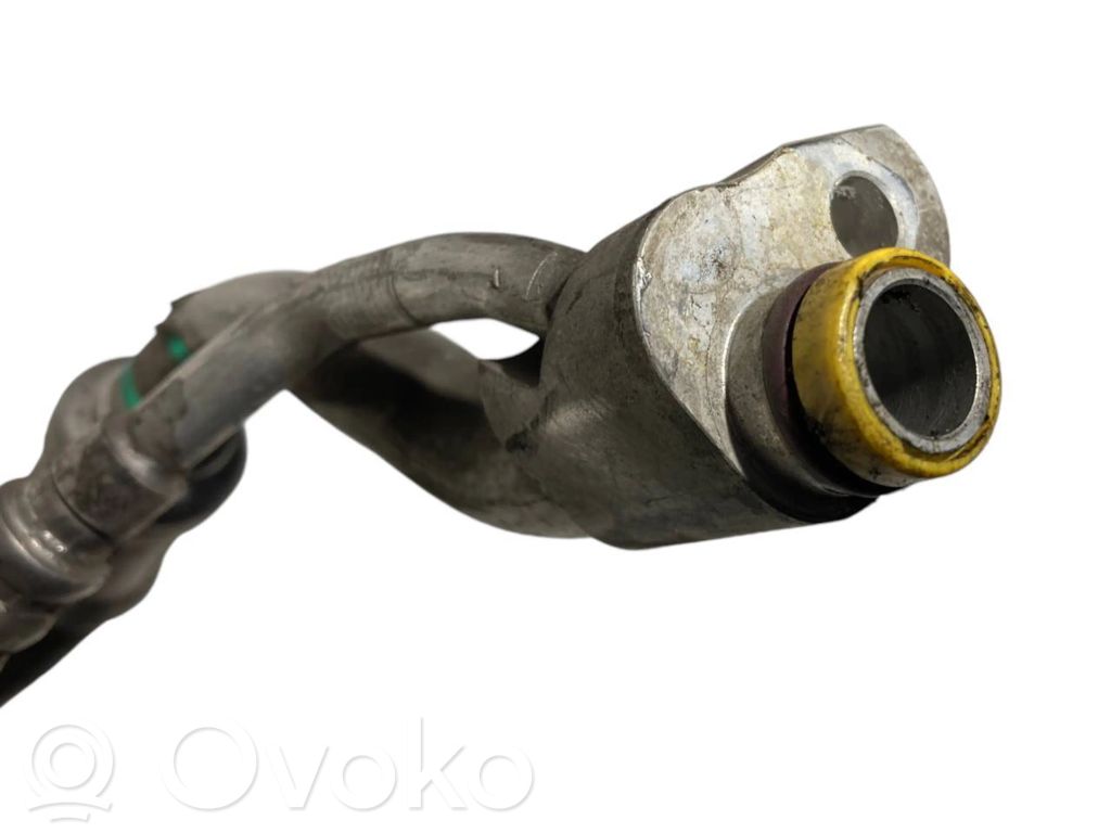 Air conditioner pipe(s) / hose(s)