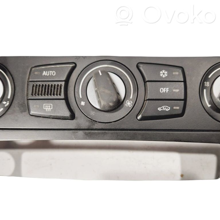 Air conditioning / climate control / interior heating control unit (in the passenger compartment)