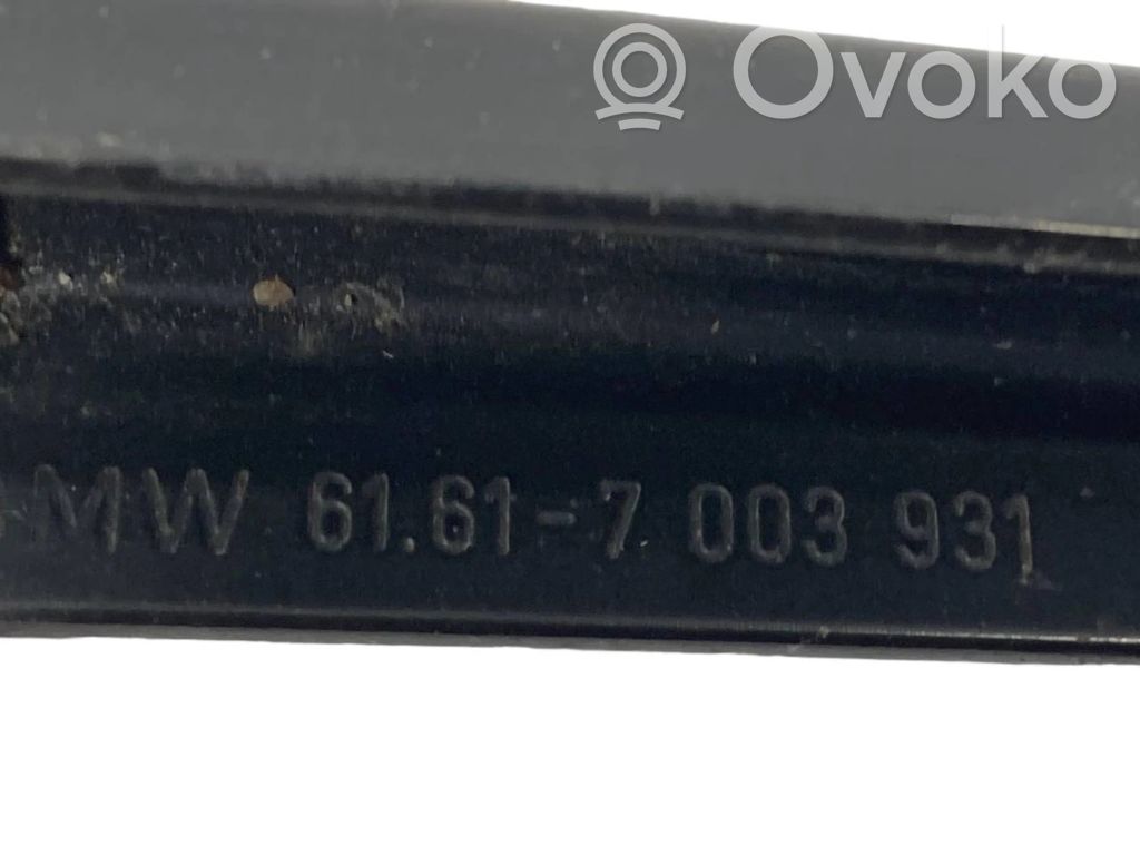 Priekšējā loga tīrītāja kājiņa