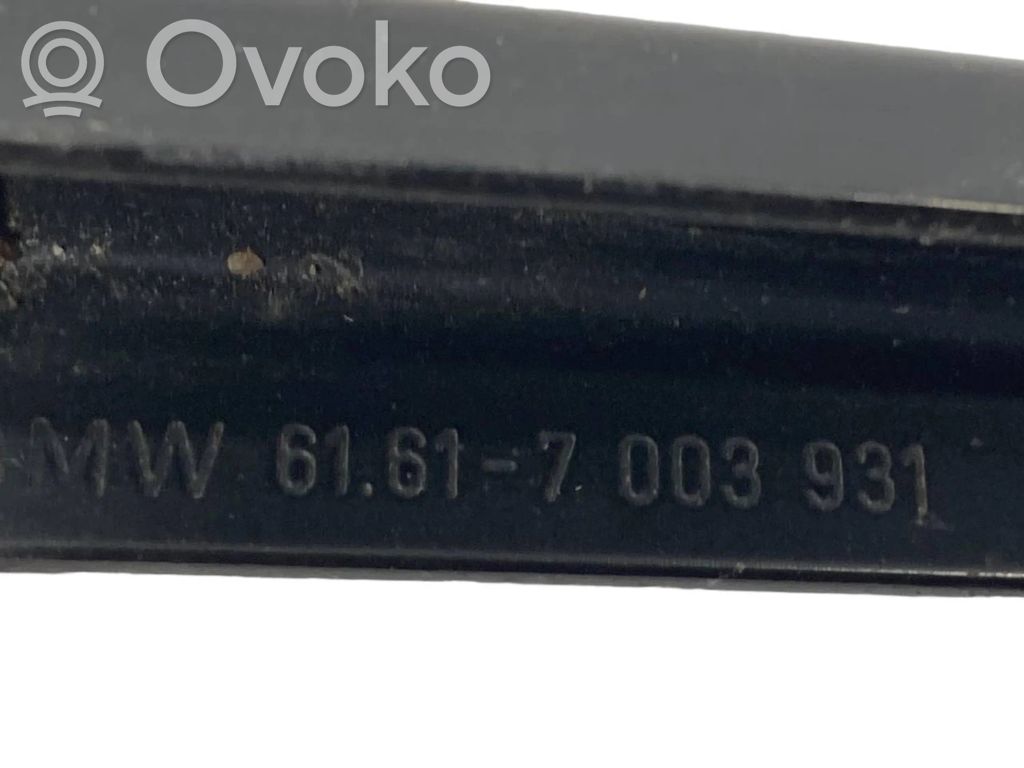 Windshield wiper arm