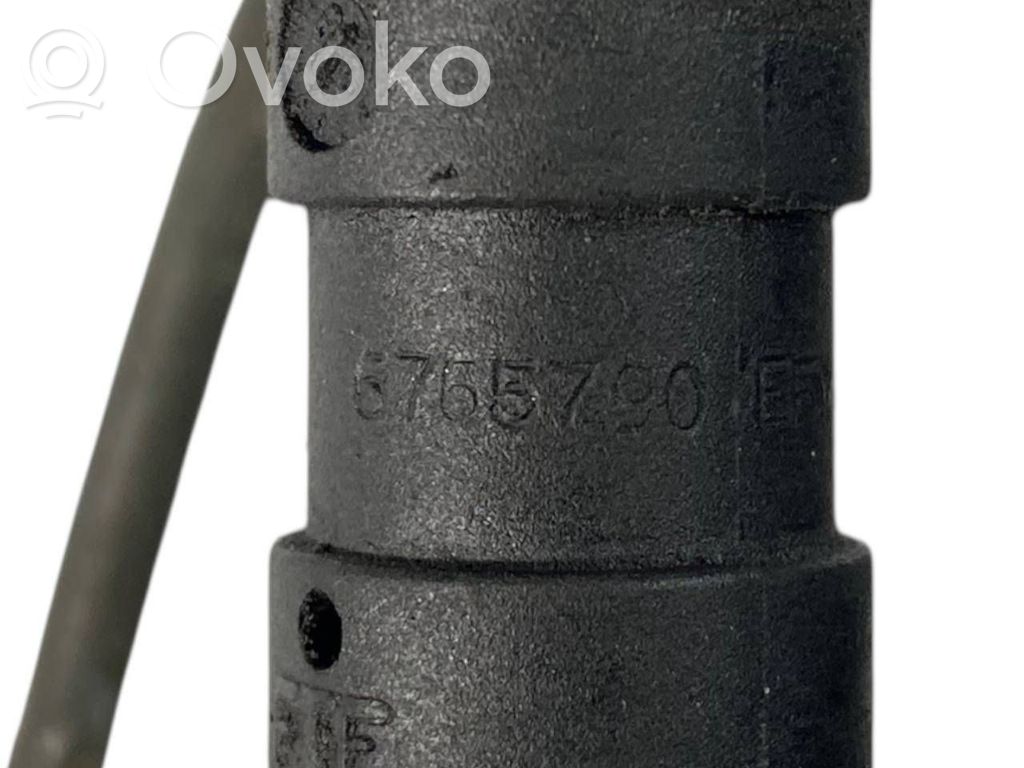 Sajūga caurulīte (-es) / šļūtene (-es)