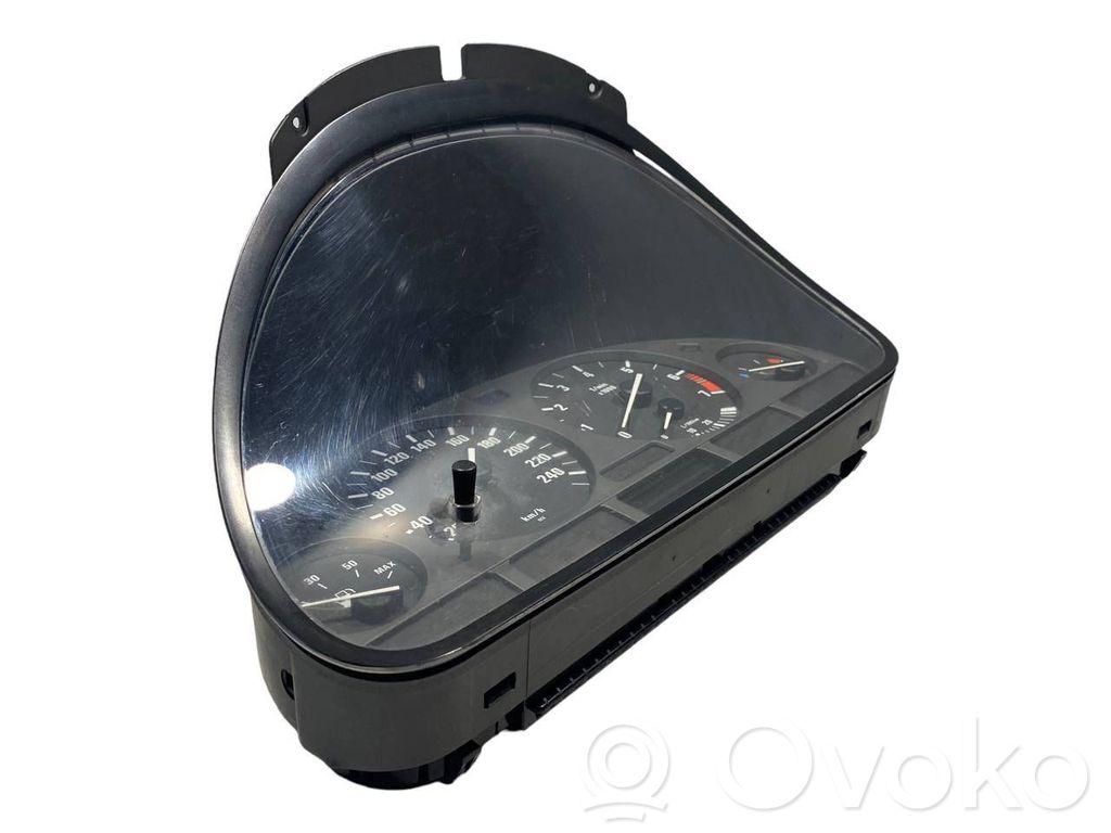 Speedometer (in the instrument panel)