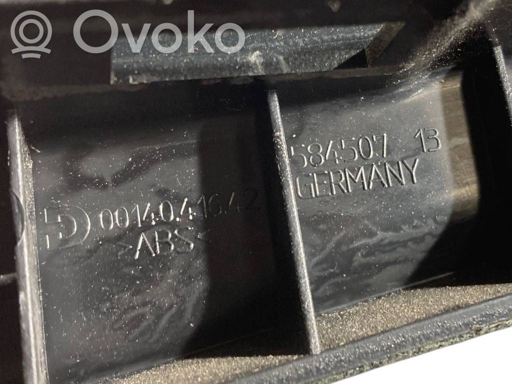 Cita veida salona detaļa