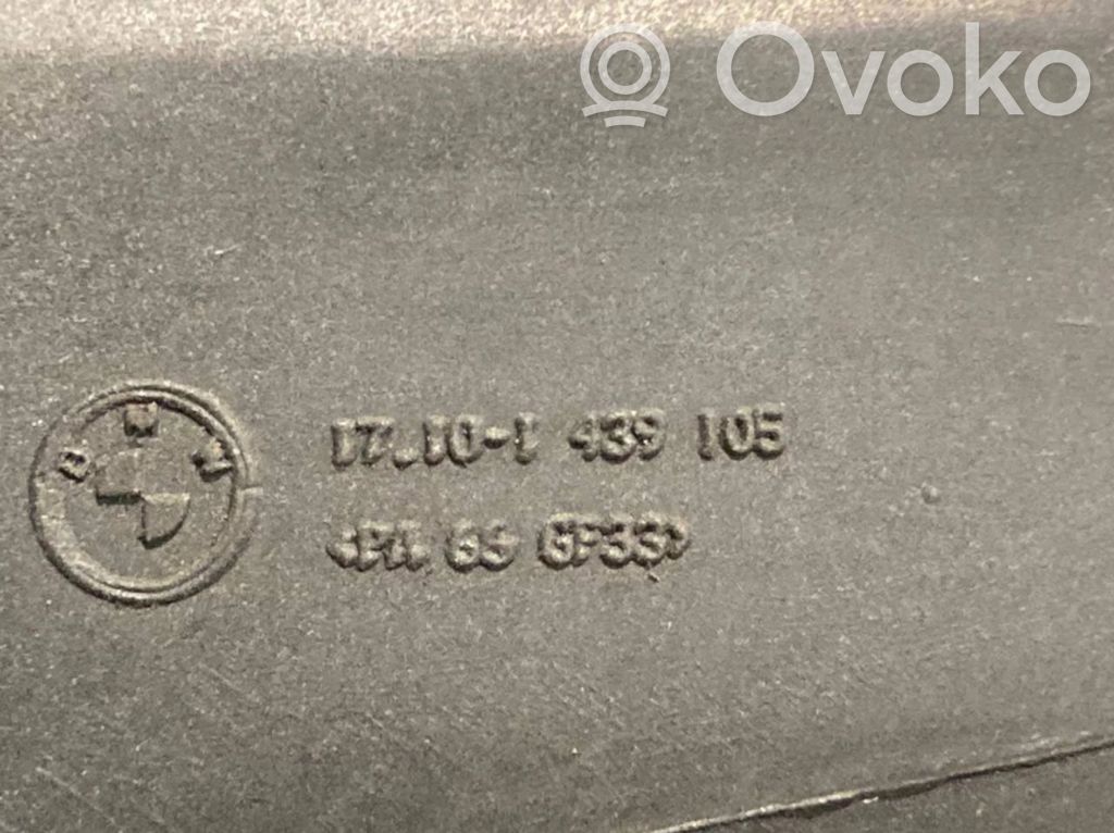 Radiator(s) holder/bracket