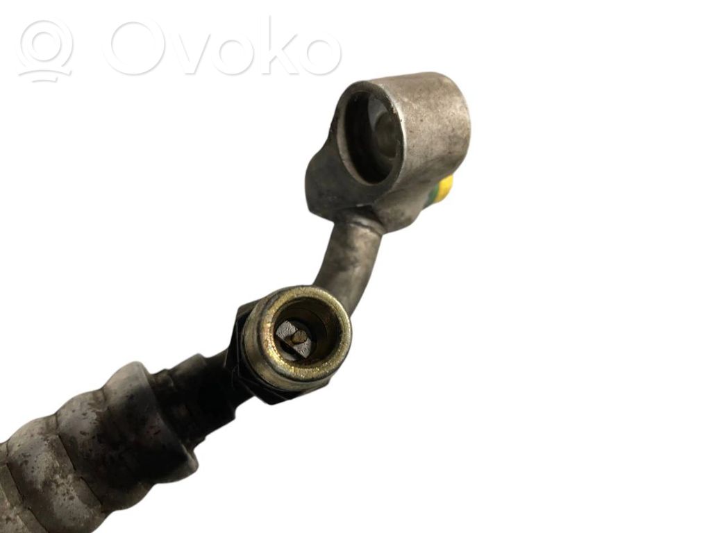 Air conditioner pipe(s) / hose(s)