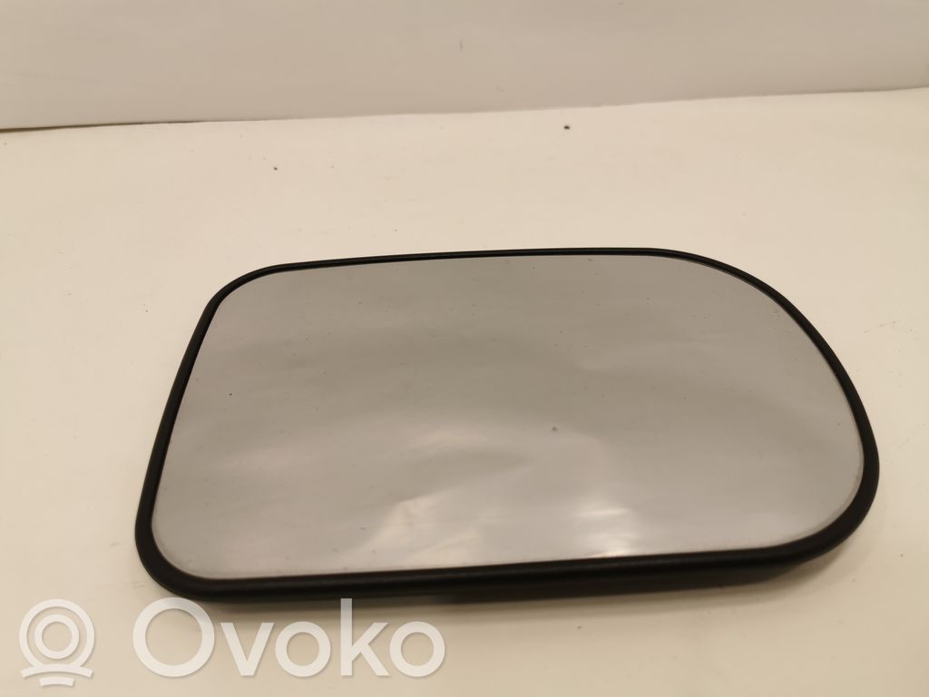 Зеркальное стекло