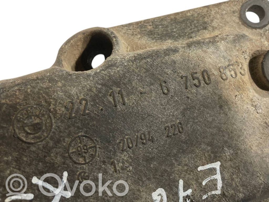 Dzinēja nostiprināšanas stiprinājums-kronšteins