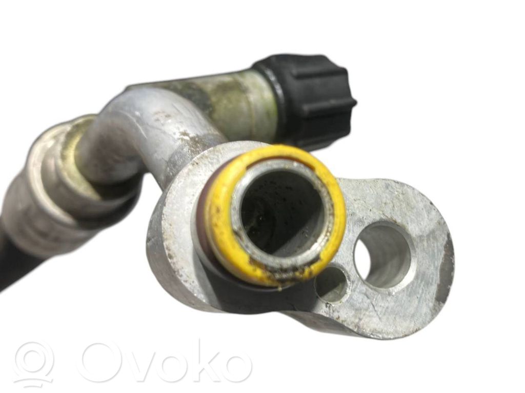Air conditioner pipe(s) / hose(s)
