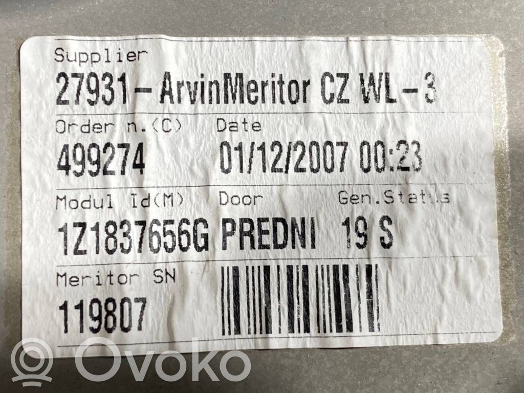 Priekšpusē elektriskā loga pacelšanas mehānisma komplekts