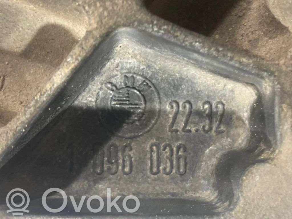 Pārnesumkārbas stiprinājuma kronšteins