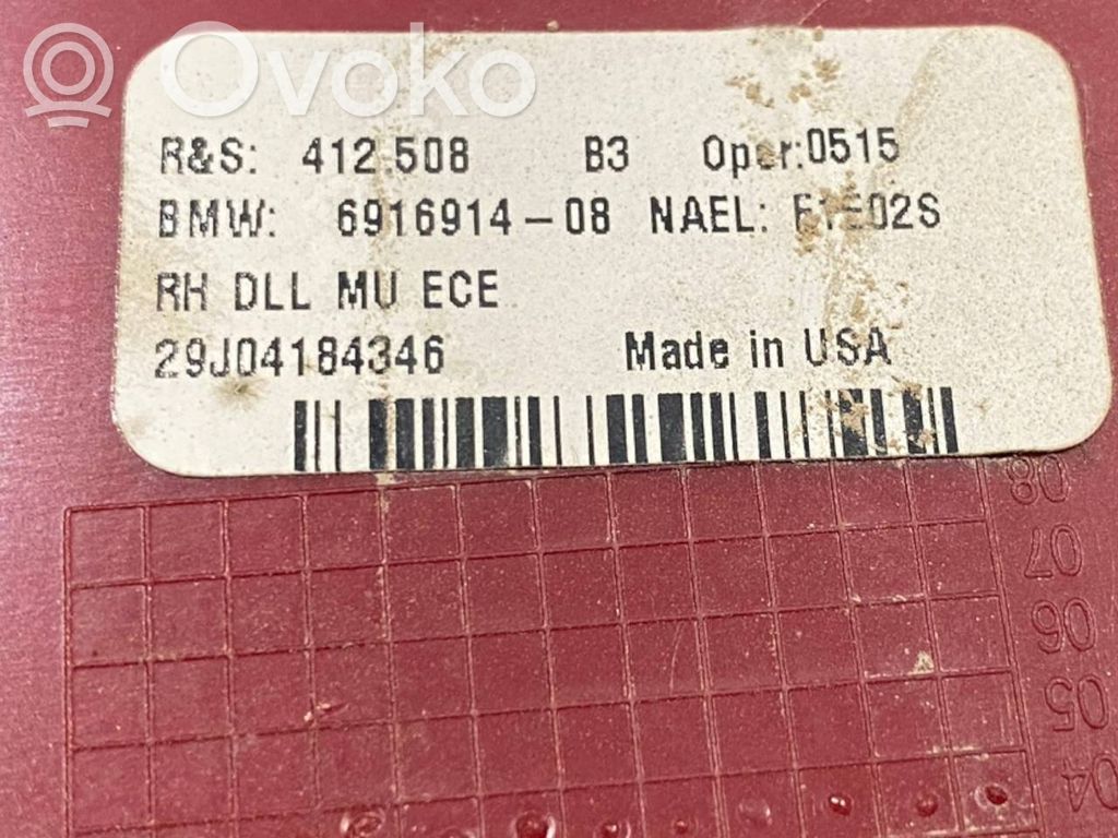 Aizmugurējais lukturis pārsegā