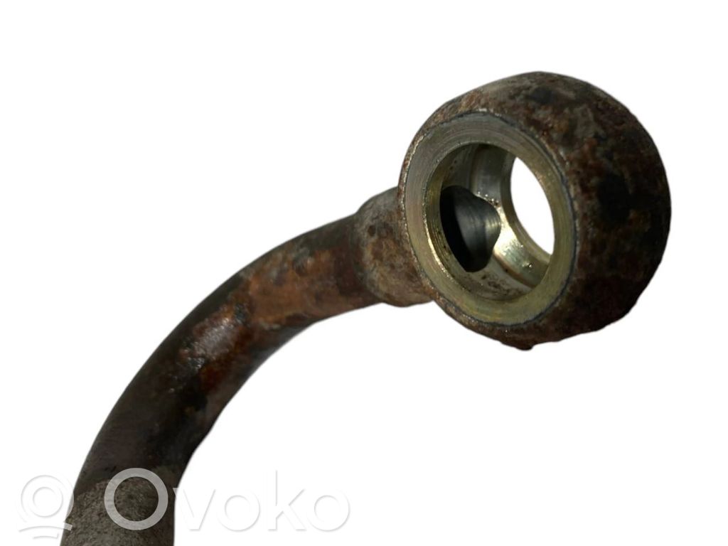 Stūres pastiprinātāja šļūtene (-es) / caurulīte (-es)