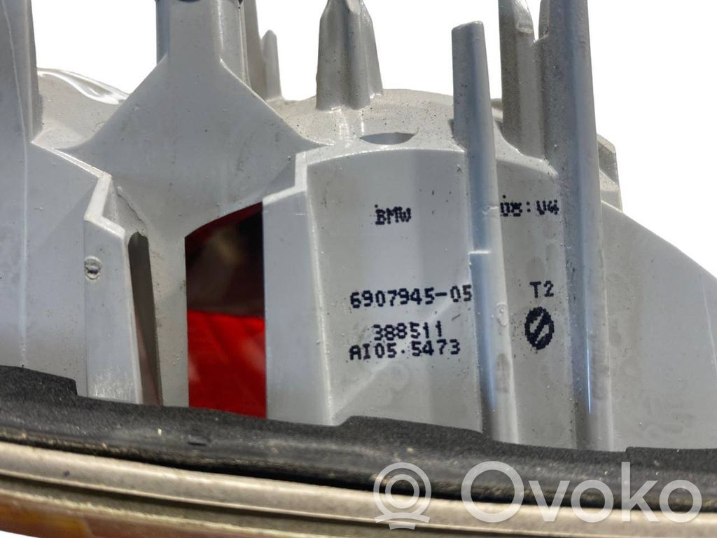 Aizmugurējais lukturis pārsegā