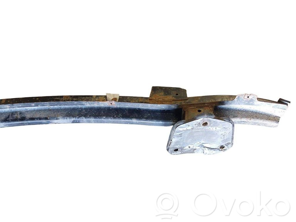 Aizmugurē bampera balka