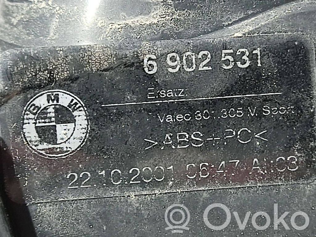Aizmugurējais lukturis virsbūvē