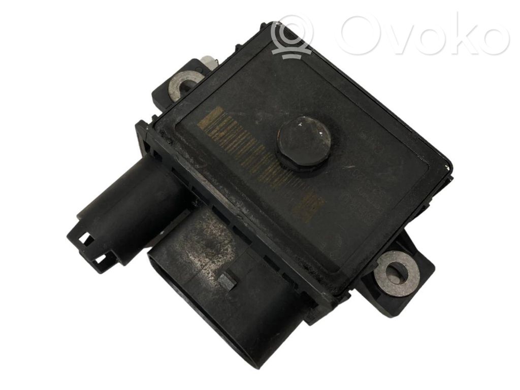 Glow plug relay