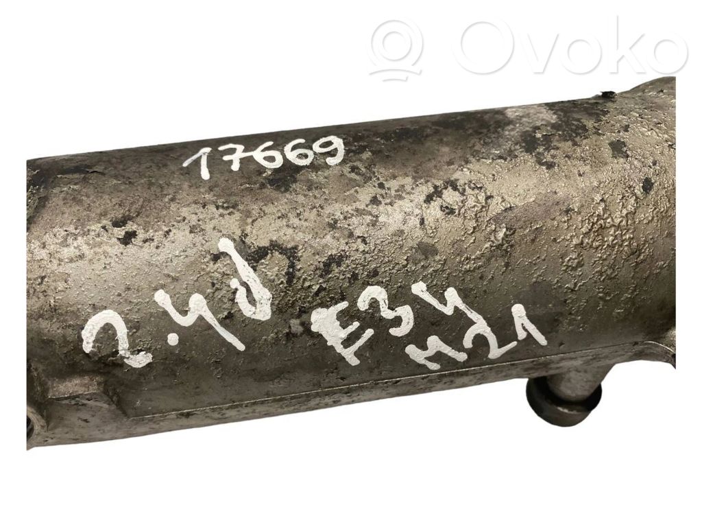 Dzinēja eļļas radiators