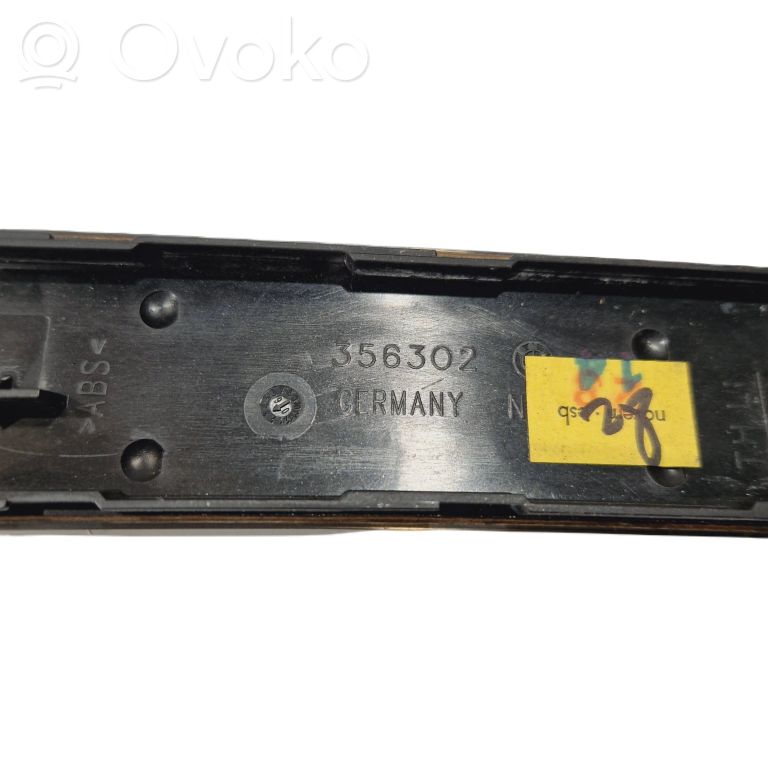 Cita veida salona detaļa