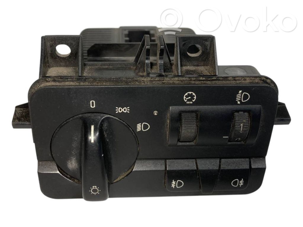 Headlight switch