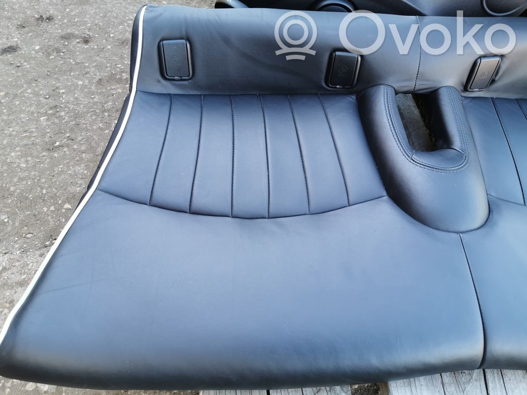 Salona daļu komplekts