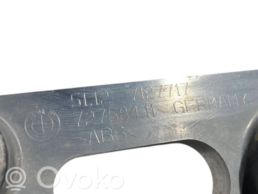 Aizmugurējā bufera montāžas kronšteins