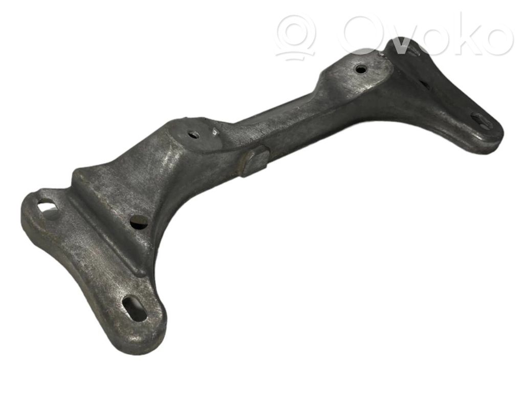 Transmission mounting bracket