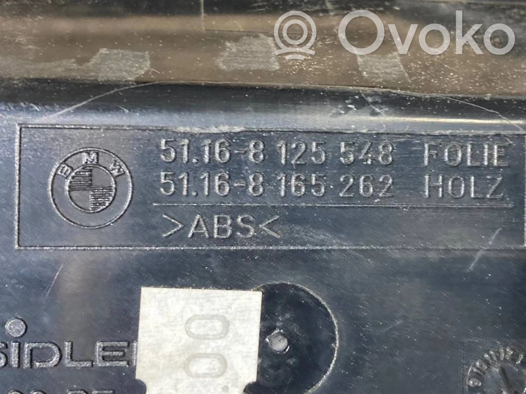 Apšuvums aizmugurējām durvīm