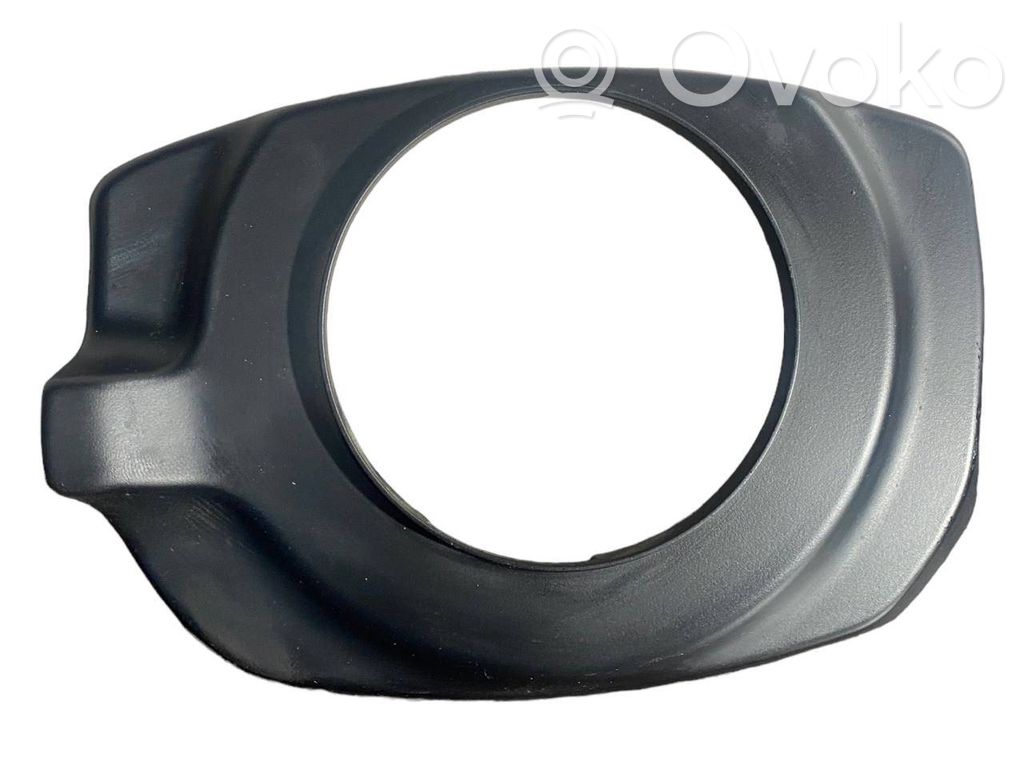 Steering axle trim