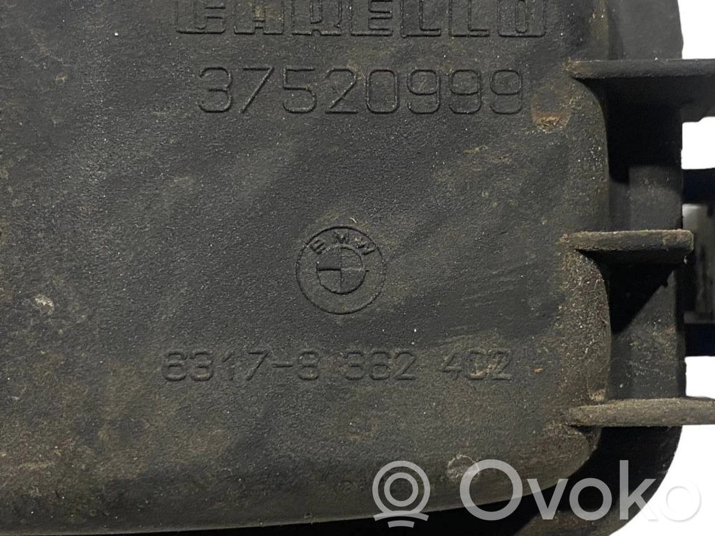 часть противотуманной фары