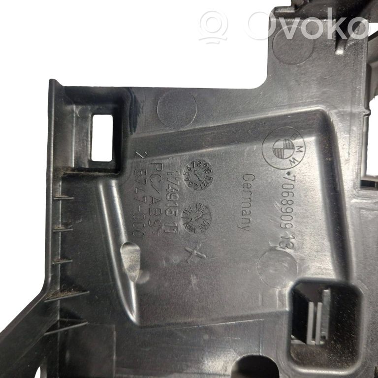 Side decorative trim panel