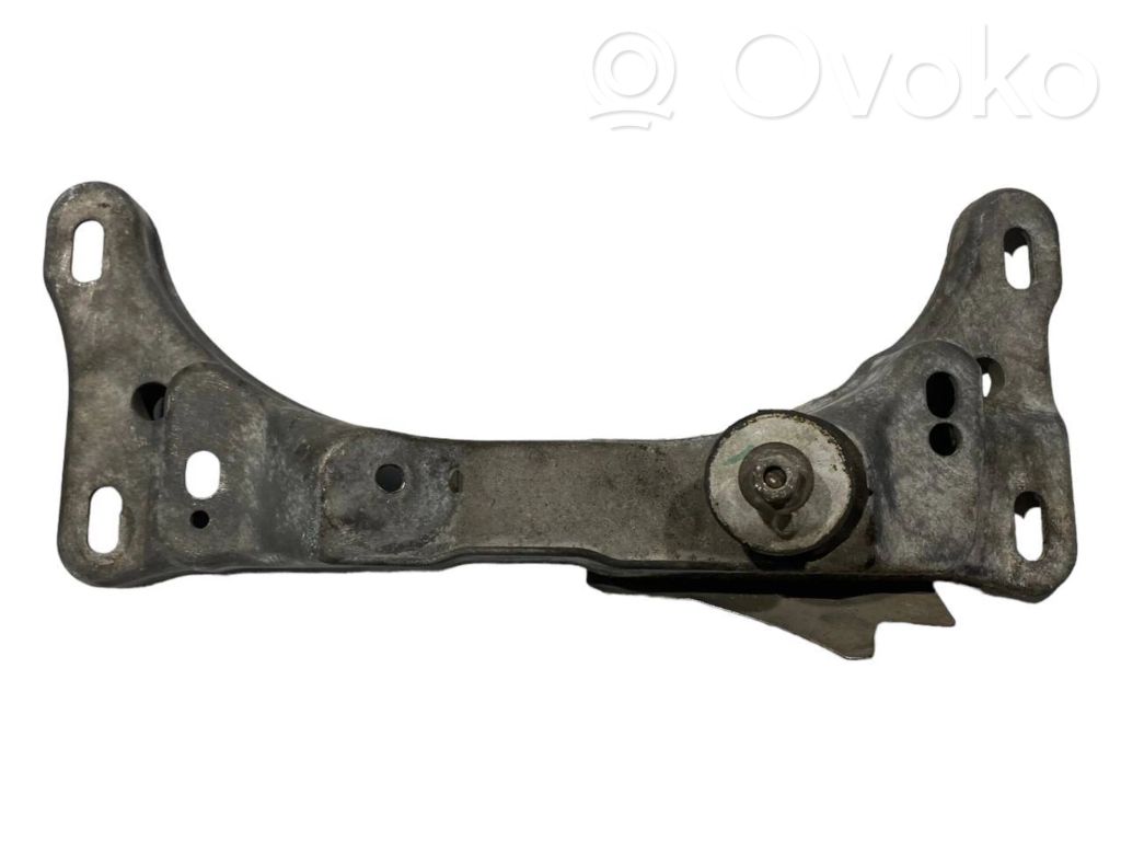 Transmission mounting bracket