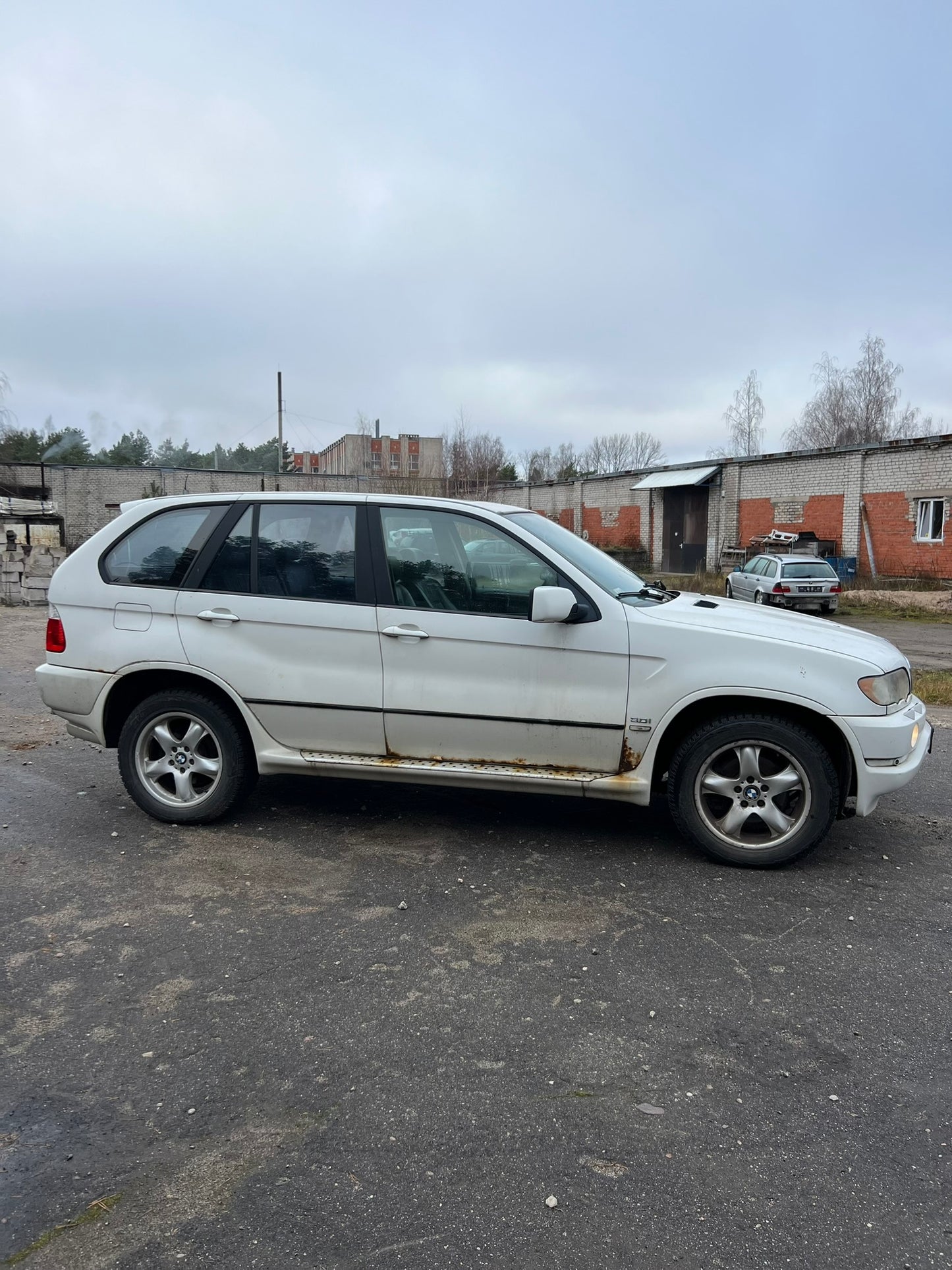 BMW X5 2003.G. REZEVES DAĻAS