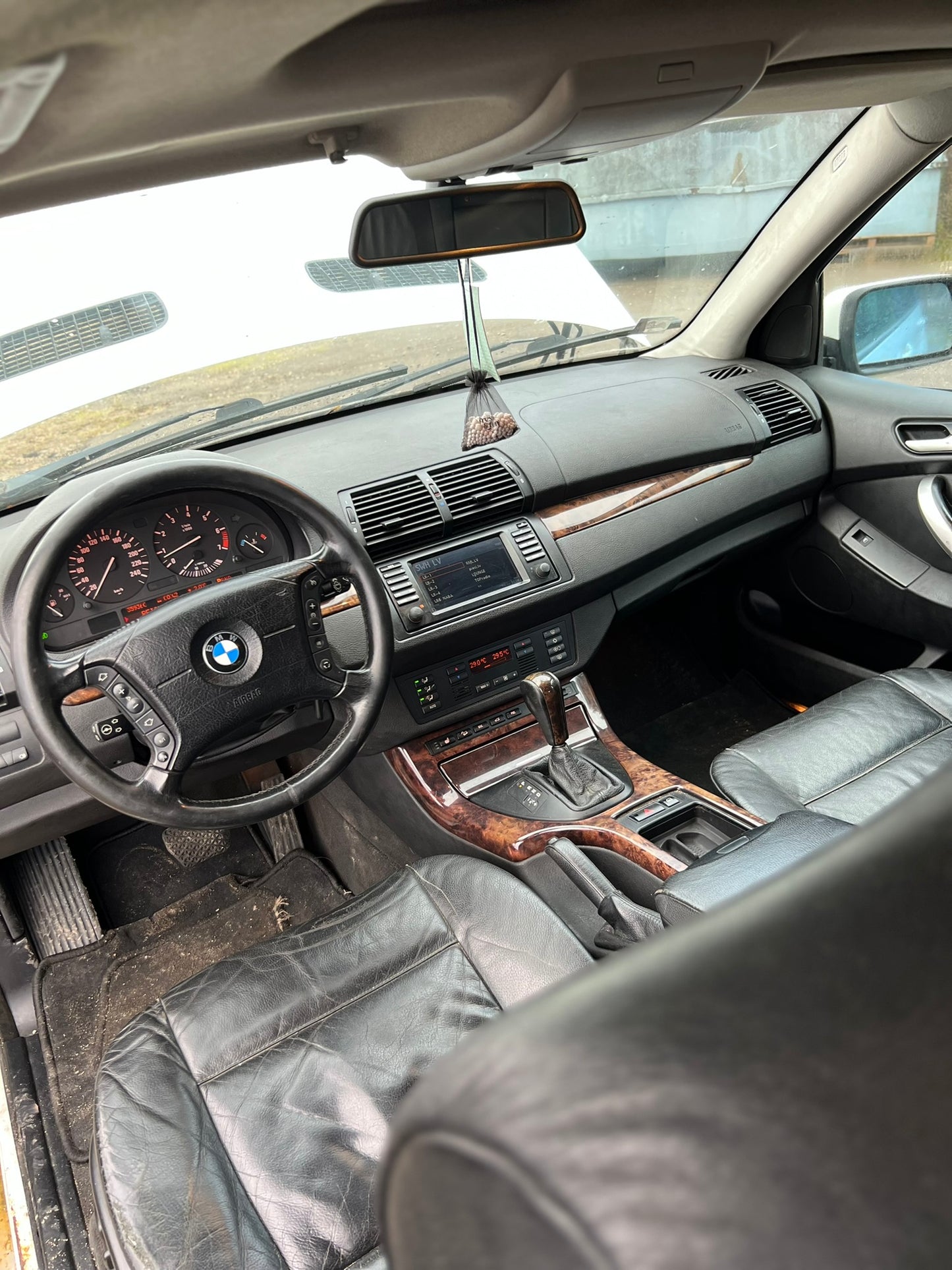 BMW X5 2003.G. REZEVES DAĻAS