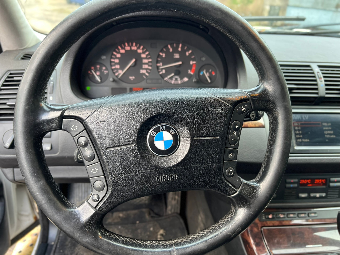 BMW X5 2003.G. REZEVES DAĻAS