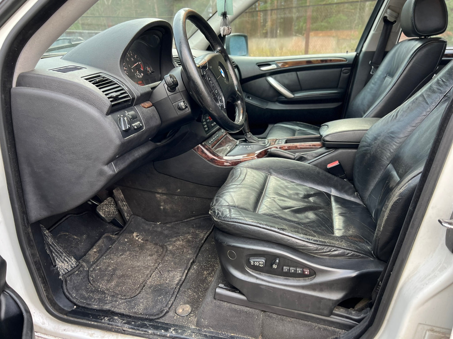 BMW X5 2003.G. REZEVES DAĻAS