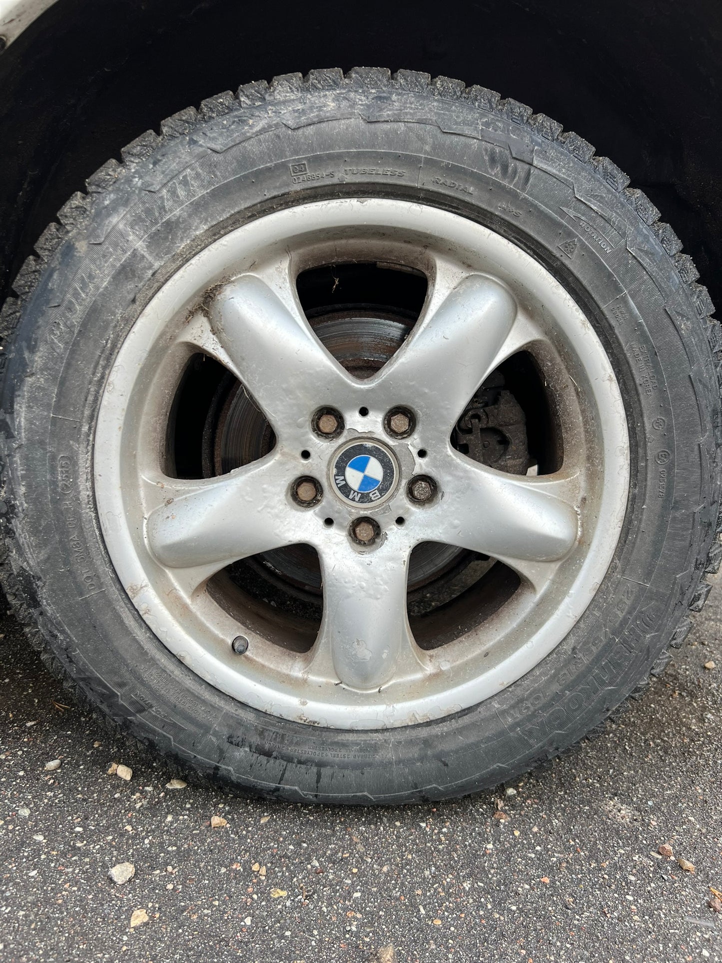 BMW X5 2003.G. REZEVES DAĻAS