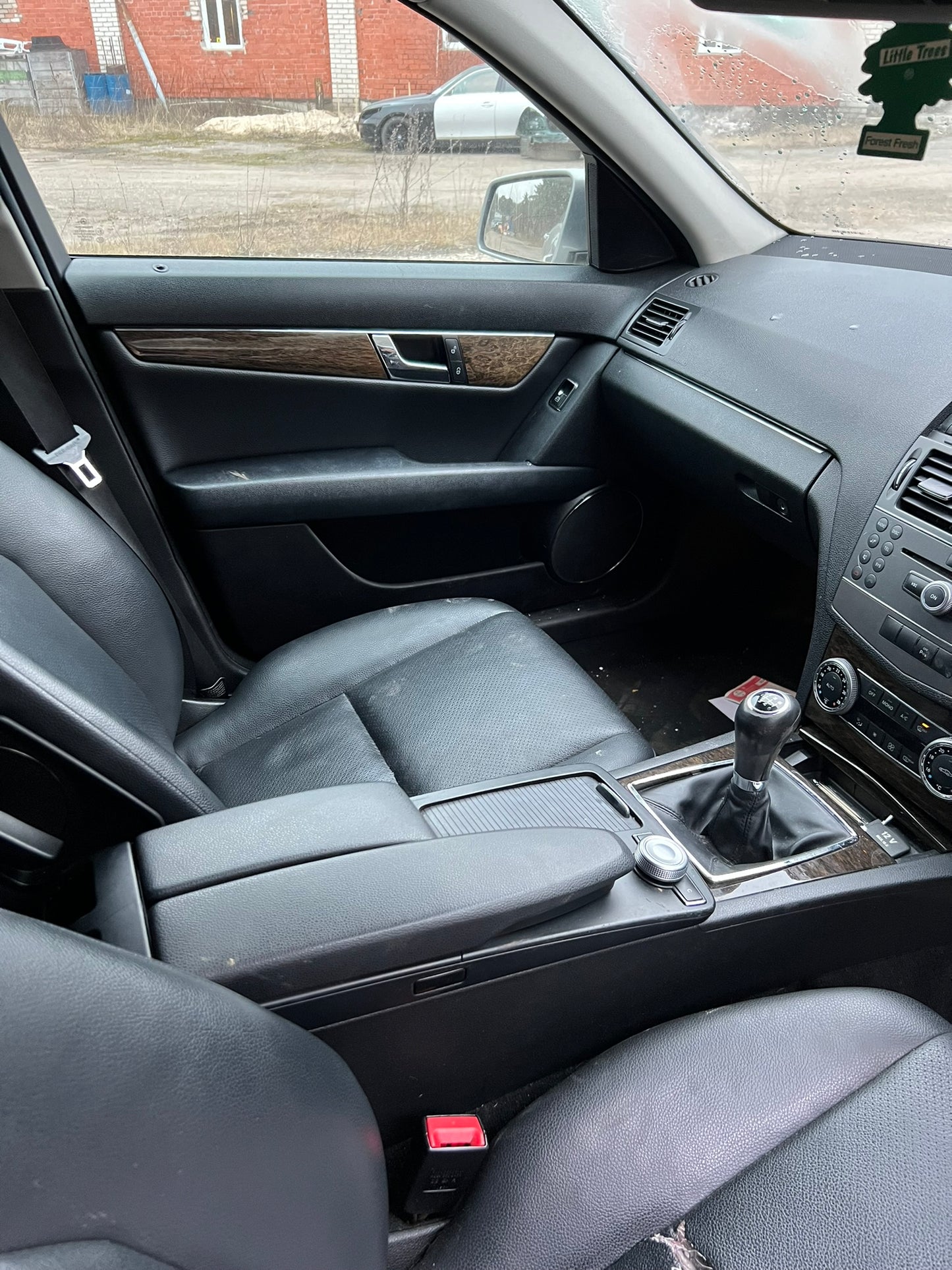 Mercedes Benz C200 2009.G.rezerves daļas