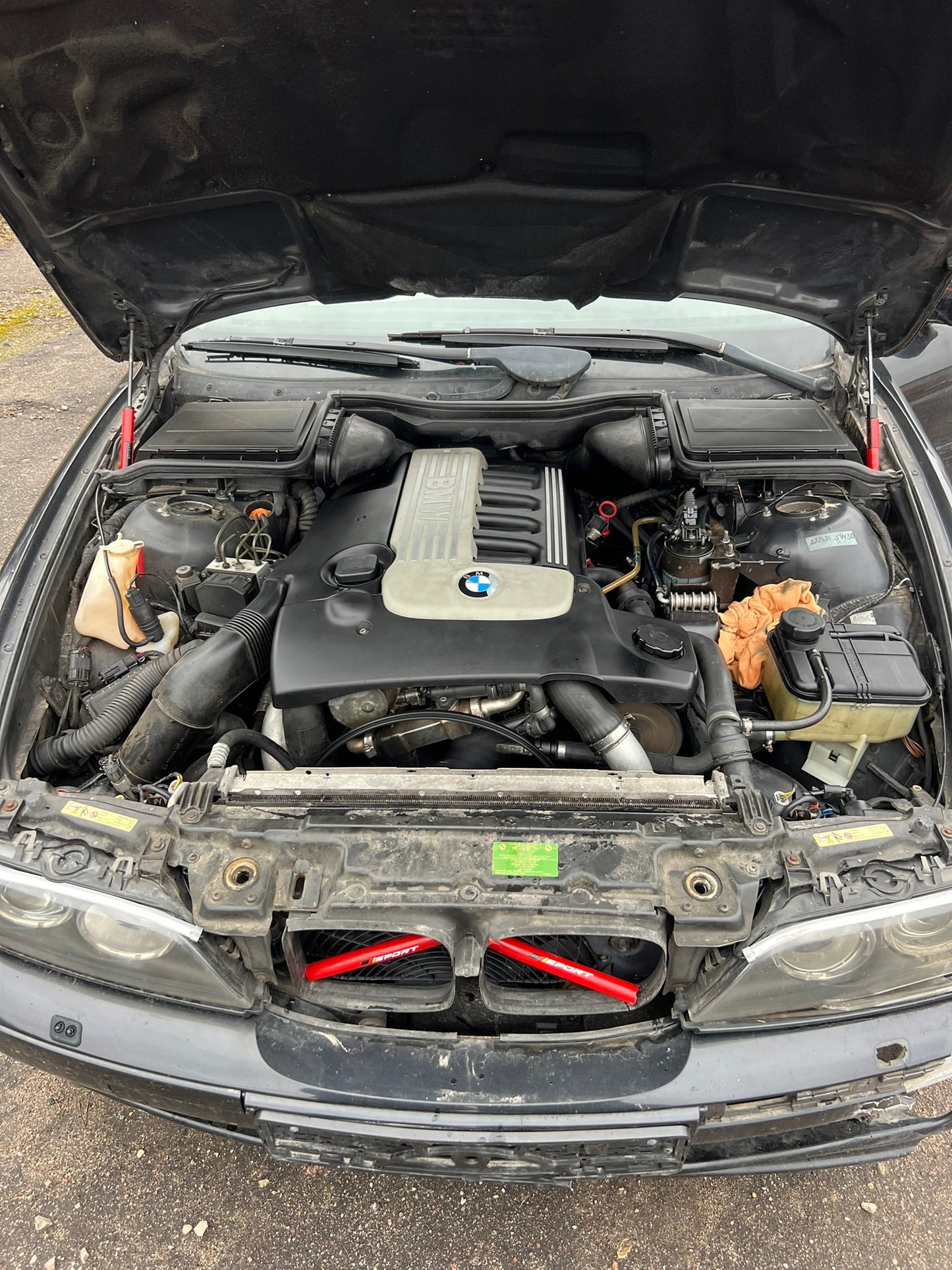 BMW 530D 2002.G. Rezerves daļas