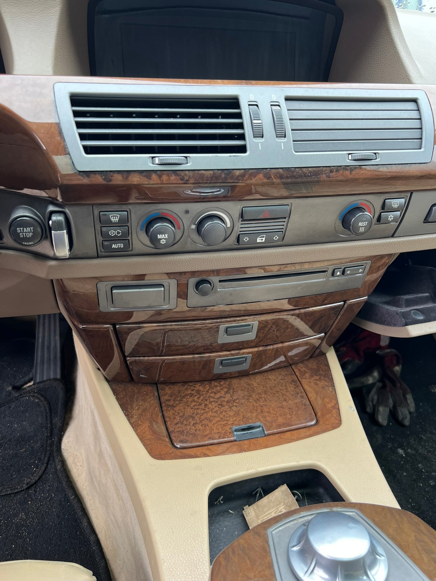 BMW E65 745 2002.G.