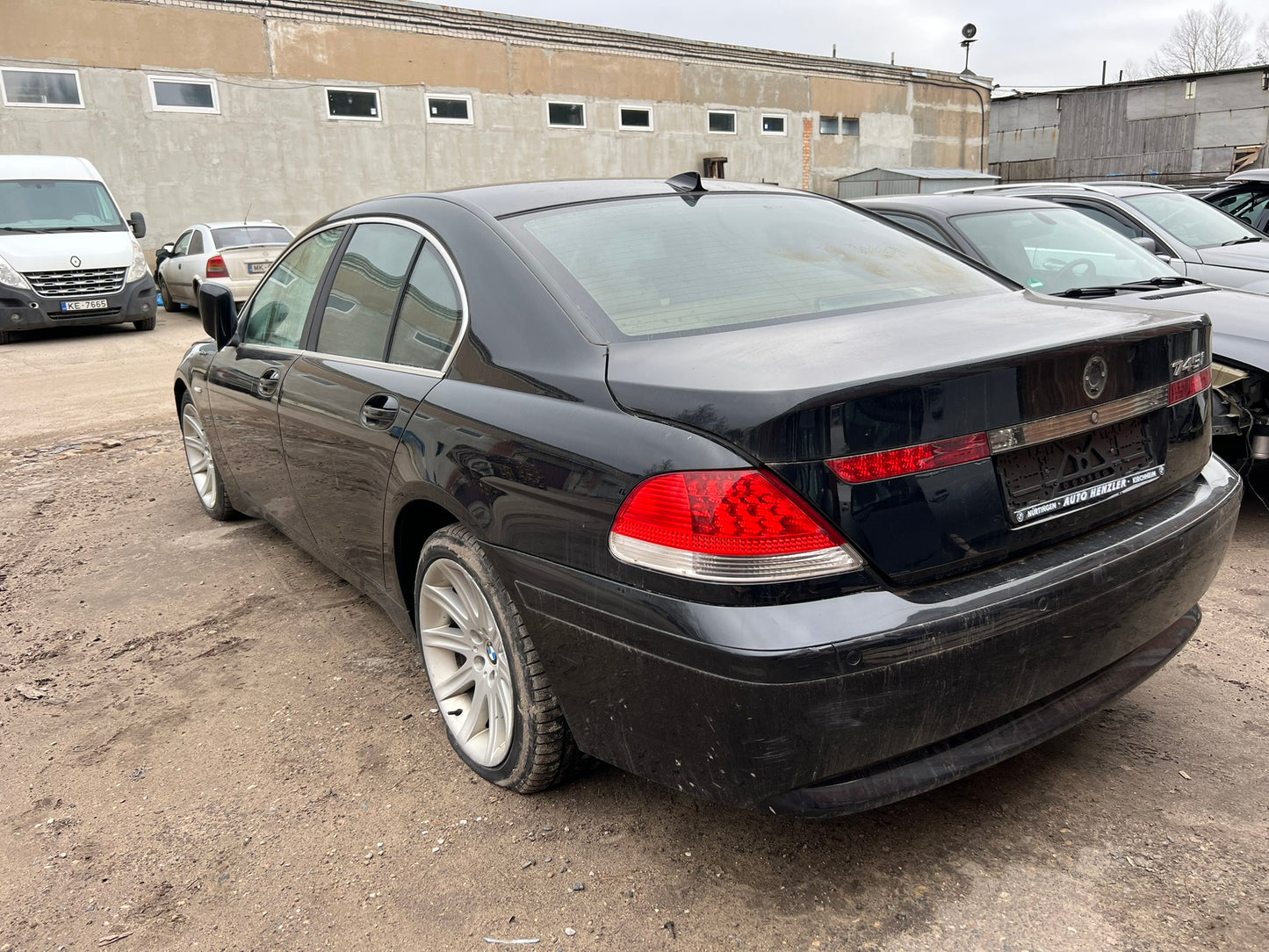 BMW E65 745 2002.G.