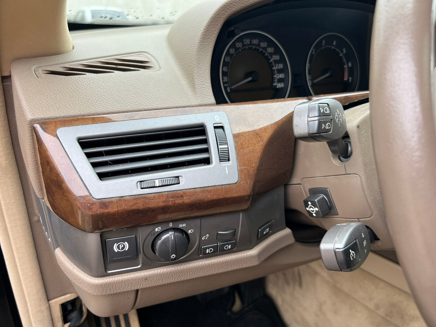 BMW E65 745 2002.G.